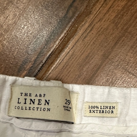 Abercrombie & Fitch Women's Crisp White Bermudas - Picture 8 of 8